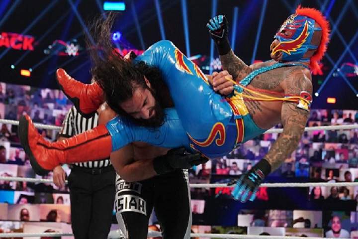 WWE Payback 2020: Rey Mysterio & Dominik Vs. Seth Rollins & ...