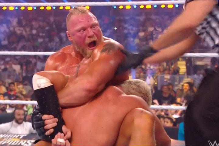 Brock Lesnar Unleashes Ferocity To Vanquish Cody Rhodes In E...