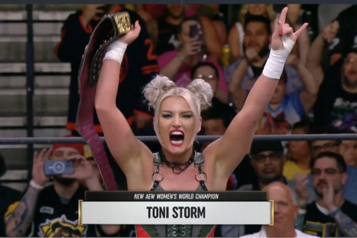 Toni Storm Becomes The AEW Women's Champion At AEW Double Or...