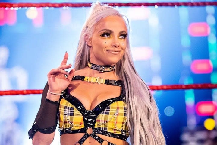 Liv Morgan Injured In WWE Title Match, Leaves Building With ...