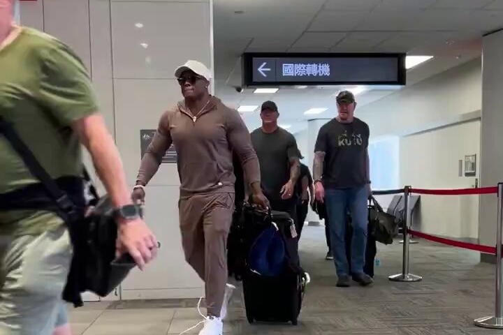VIDEO: Randy Orton, The Undertaker, And More Arrive In Perth...