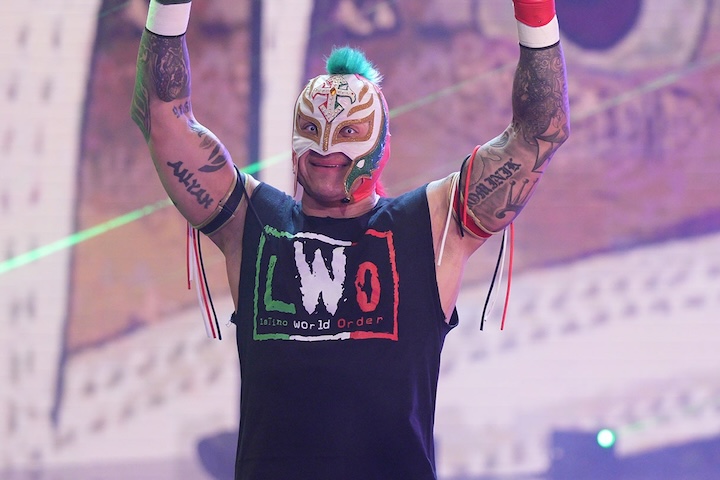 Rey Mysterio Returns, Sets Fire To Rivalry With Santos Escob...