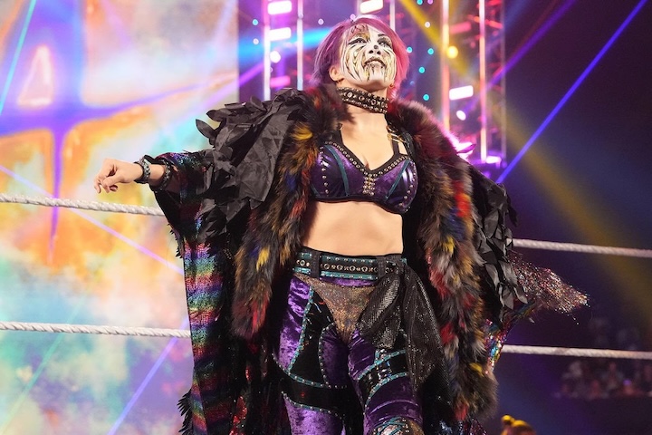WWE Tag Champion Asuka Sidelined With Knee Injury, WrestleMa...
