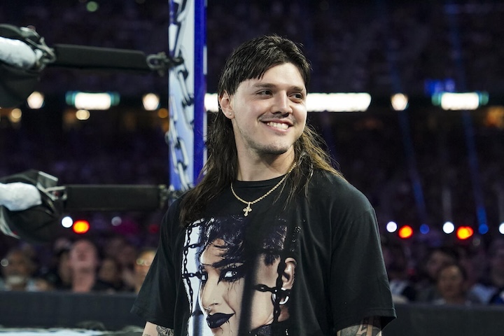 Santos Escobar Confirms Dominik Mysterio Is Not A New Member...