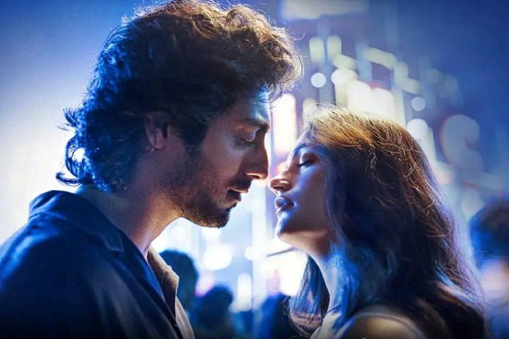 Ahaan Pandey, Aneet Padda's Mega Blockbuster Saiyaara Final ...