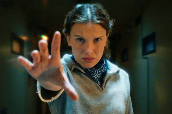 Is Eleven/El Dead or Alive? The Duffer Brothers Answer The M...