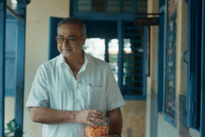 Krantijyoti Vidyalay Marathi Madhyam Box Office: Hemant Dhom...