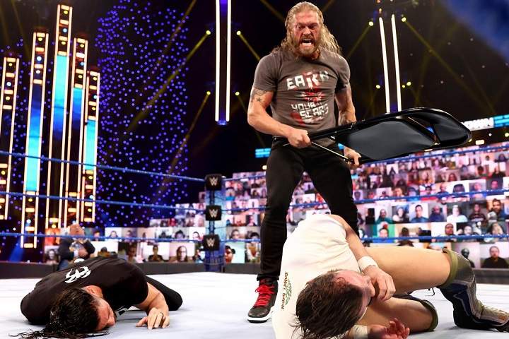 Beth_Phoenix Reacts To Edge Snapping On Roman Reigns And Dan...