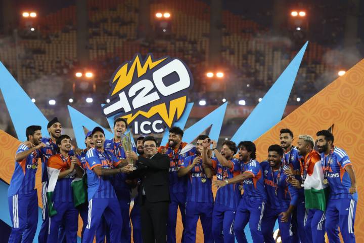 BCCI Announces A Massive Cash Reward of INR 131 Crore For Th...