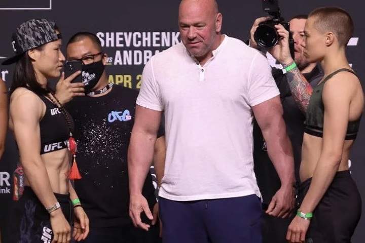 UFC 261 Result: Zhang Weili (c) vs. Rose Namajunas Full Figh...