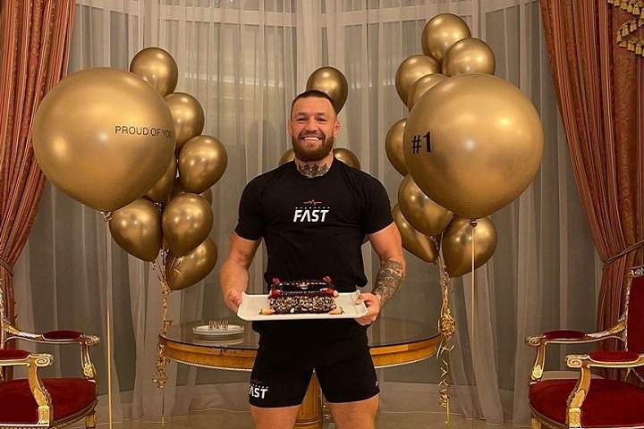 Photo: Conor McGregor Celebrates Being Ranked As The World's...