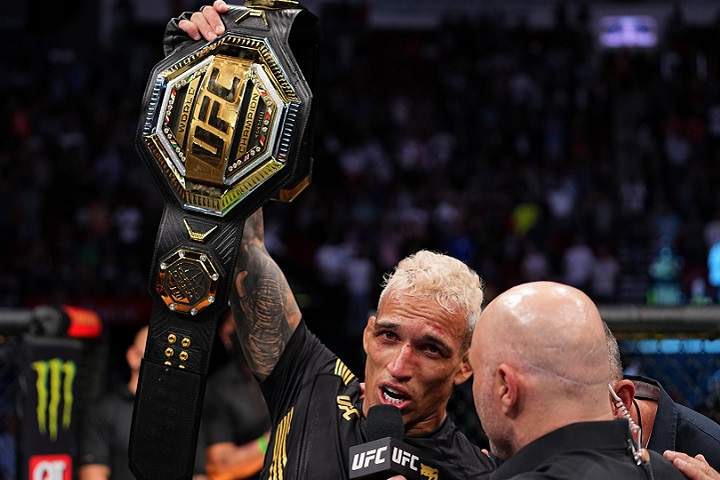 Conor McGregor Reacts To Charles Oliveira Becoming The 11th ...