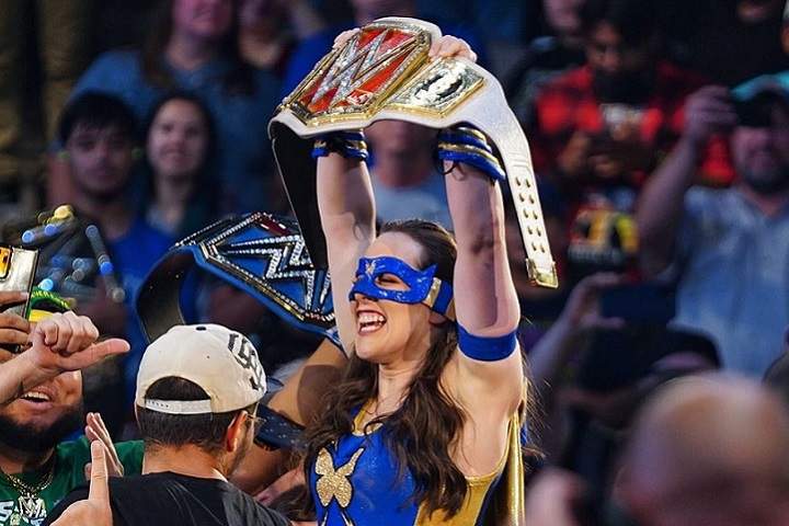 New WWE Raw Women's Champions Crowned On WWE Raw