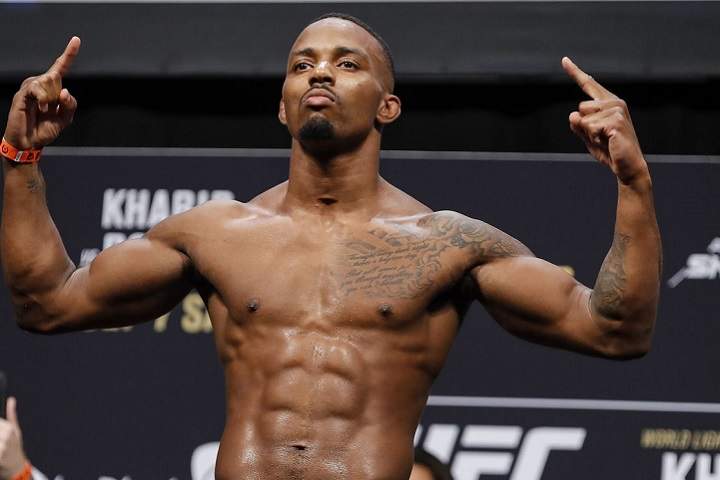 UFC 267 Results: Lerone Murphy Vs. Makwan Amirkhani Full Fig...