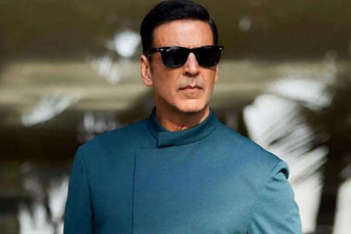 Makers Lock Female Cast For Akshay Kumar-Fronted 'Sky Force'