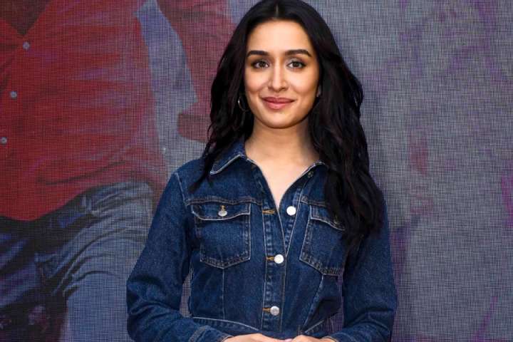 Shraddha Kapoor In Talks To Play Female Lead Opposite Kartik...