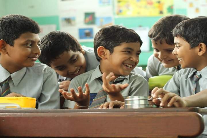 Stanley Ka Dabba Box Office Collection | Day Wise | Worldwid...