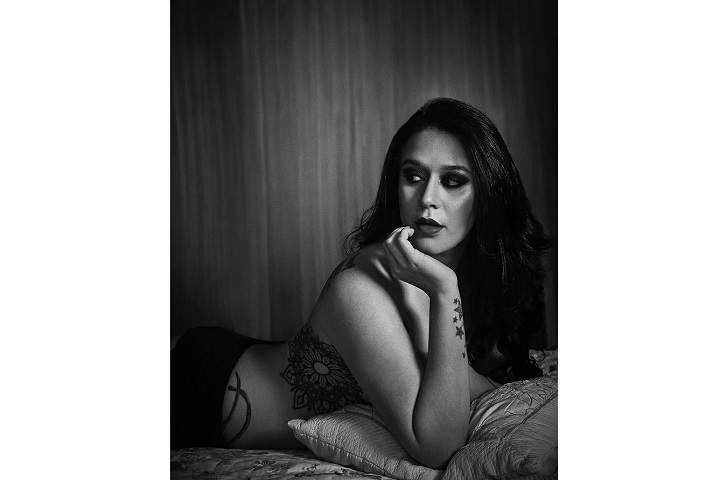 Tiger Shroff's sister locks lips with beau at aquarium