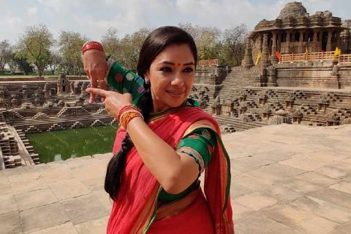 Rupali dances barefoot on scorching floor of Sun temple in A...