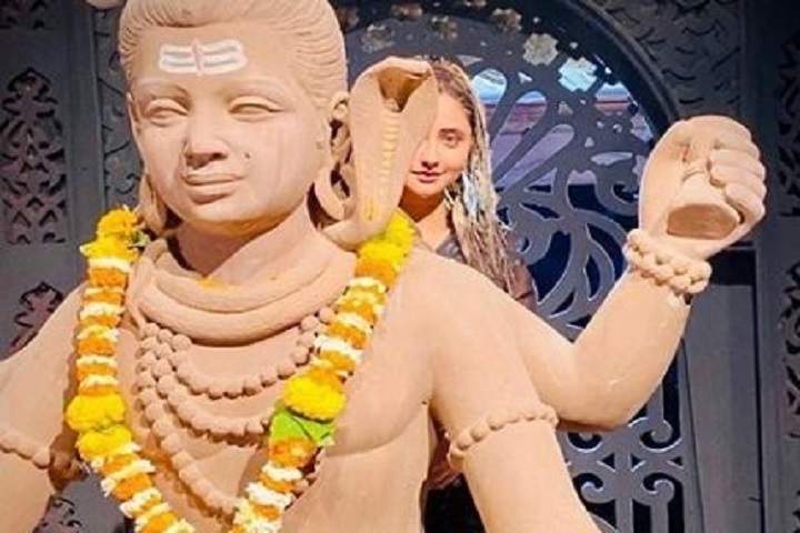 Rashami Desai's 'Naagin 4' promo out