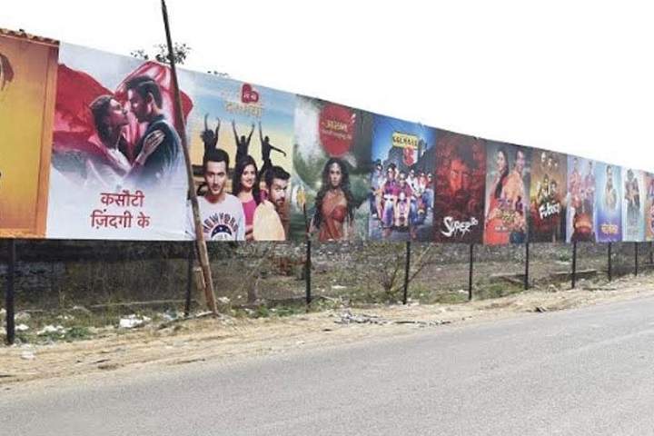 Longest hoarding comes up in UP