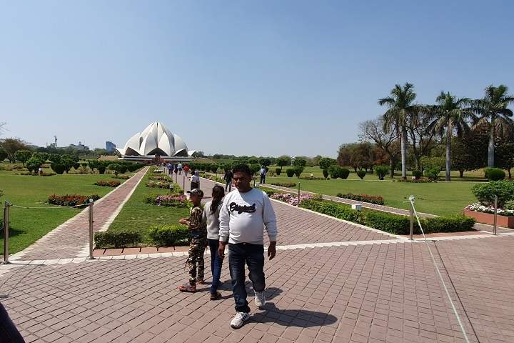 Haunted Qutub, Lotus Temple with near-zero footfalls