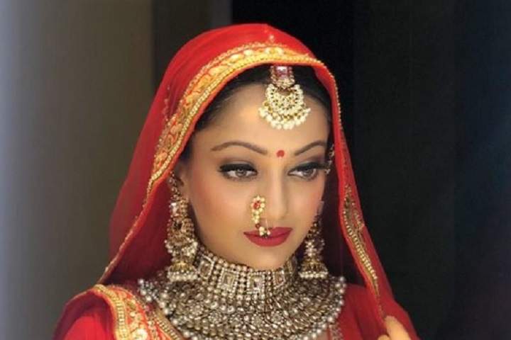 Aishwarya Rai's lookalike Manasi Naik wows social media