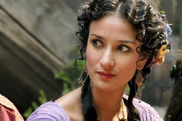 'GoT' star Indira Varma confirms she has COVID-19