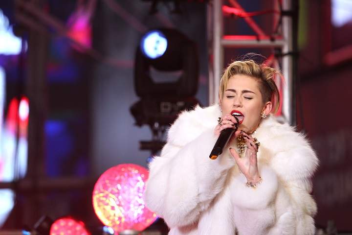 Miley blames exclusion of gay friends for quitting church