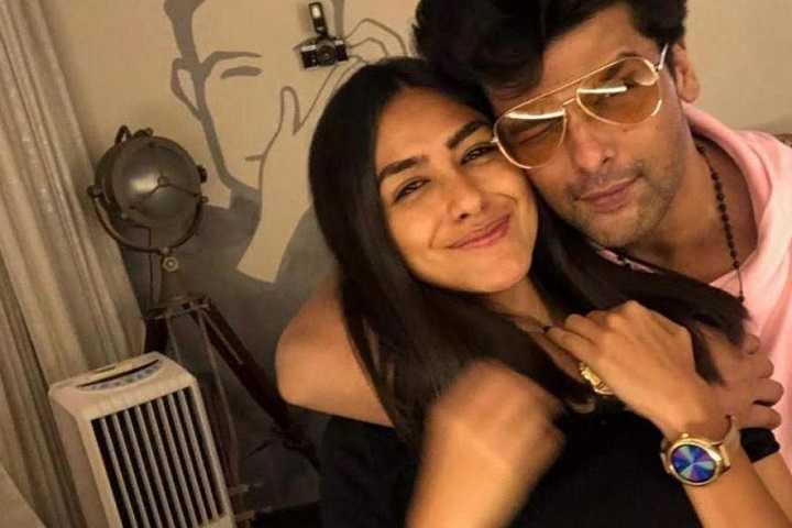 Mrunal Thakur is Kushal Tandon's 'soul mate'