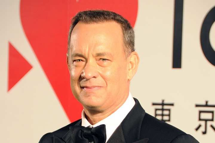 Tom Hanks hosts show at home after COVID-19 diagnosis in Mar...