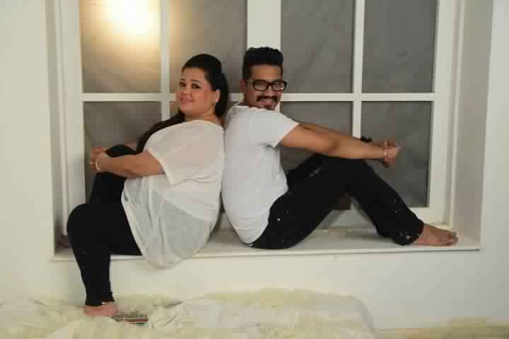 Bharti, Harsh divide duties while shooting new gag series at...