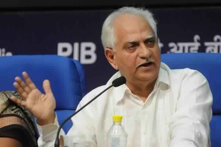 Ramesh Sippy: Not really keen to remake 'Sholay'