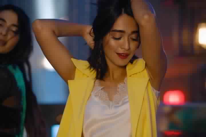 When 'Four More Shots Please!' girls changed in an Istanbul ...