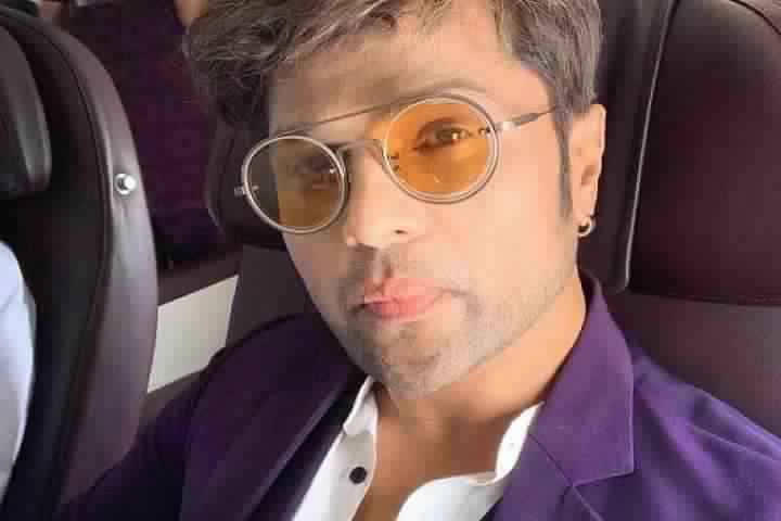 Himesh Reshammiya focusses on new songs, scripts during lock...