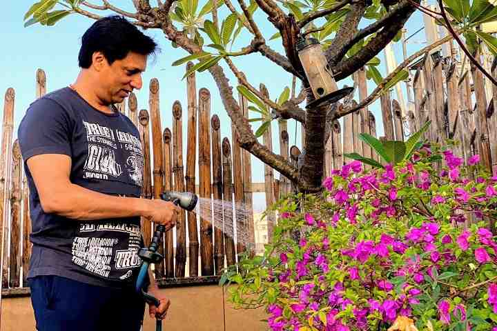 Bollywood on Earth Day: Let's keep the planet clean and gree...