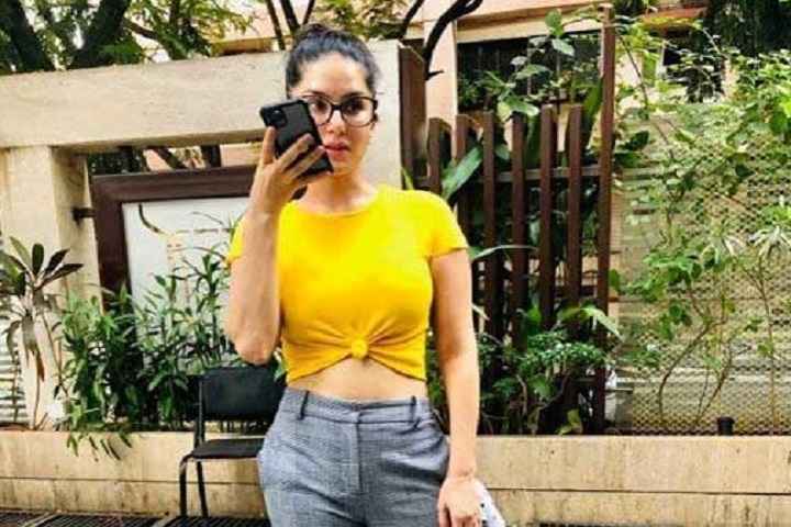 When Sunny Leone mistook 'parking garage' for her 'office'