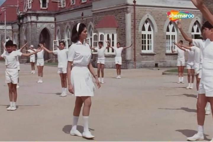 Simi Garewal pens an emotional note for 'playmate' Rishi Kap...