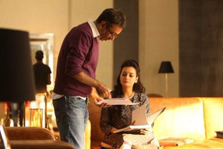 Dia Mirza shares unseen pictures with Ranbir Kapoor and Rajk...