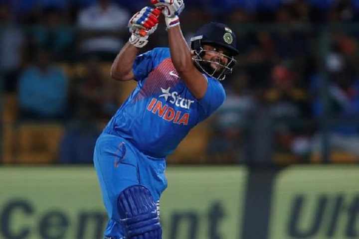 Suresh Raina Joins MS Dhoni To Retire From International Cri...