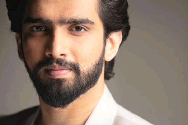 Singer-Composer Amaal Mallik Engages In Twitter Battle With ...