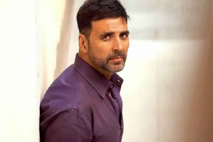 Team Bell Bottom Presents A Unique Gift To Akshay Kumar On H...