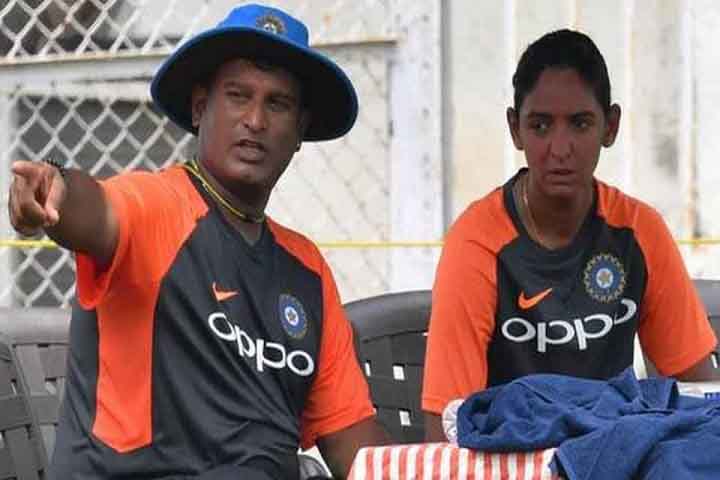 Harmanpreet, Mandhana Came In Support Of Powar And Want Him ...