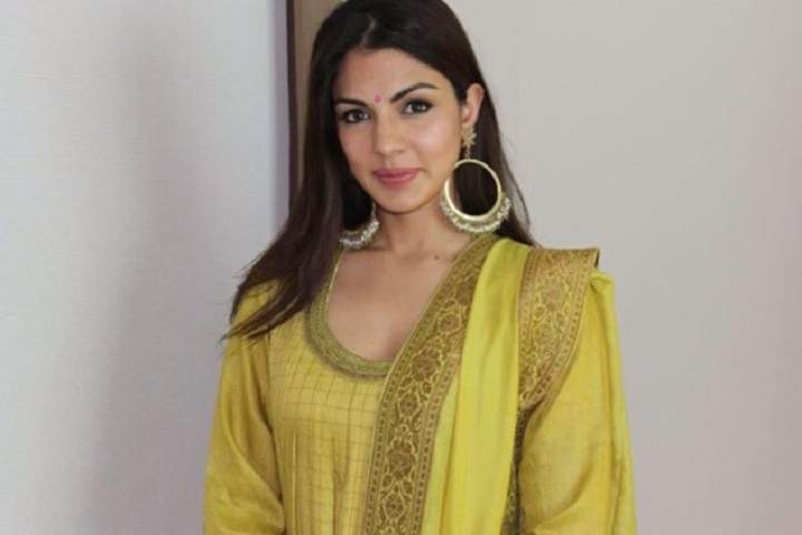 Bombay High Court Grants Bail To Rhea Chakraborty After A Mo...