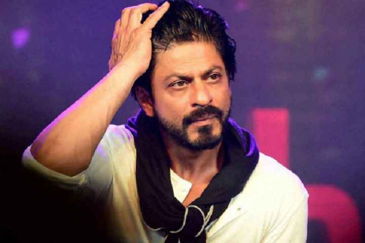 Shah Rukh Khan Shouts His Iconic Dialogue For Rahul Tripathi...
