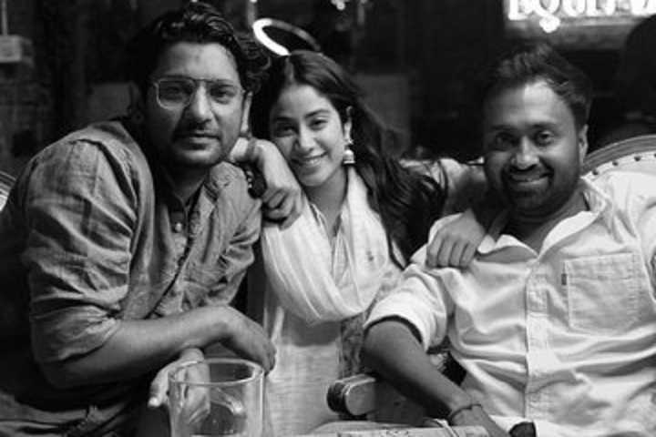 Janhvi Kapoor Pens A Heartfelt Note As She Wraps Up The Film...
