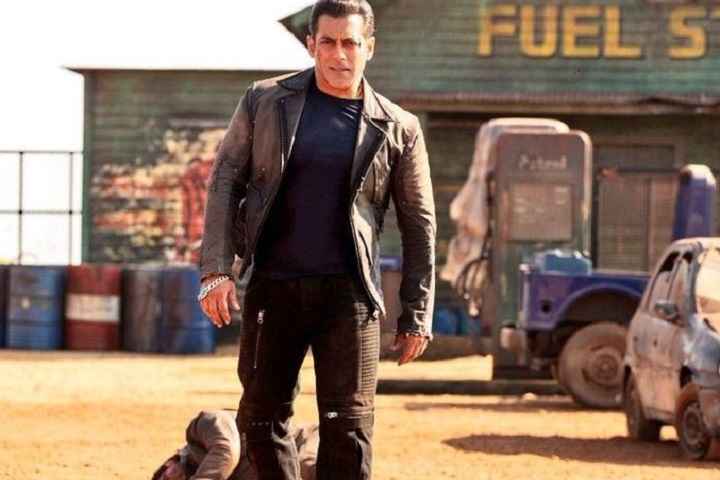 Salman Khan Apologizes To Cinema Owners; Wishes To Release R...
