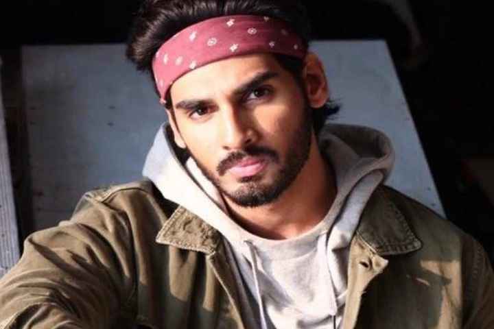 Ahan Shetty Roped In To Play Lead Role In Aashiqui 3?