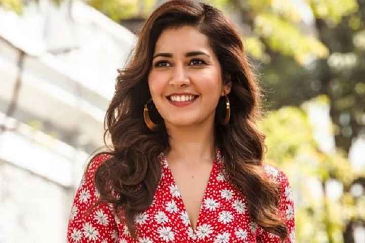 Raashii Khanna Commences Last Schedule Of Andhadhun Malayala...