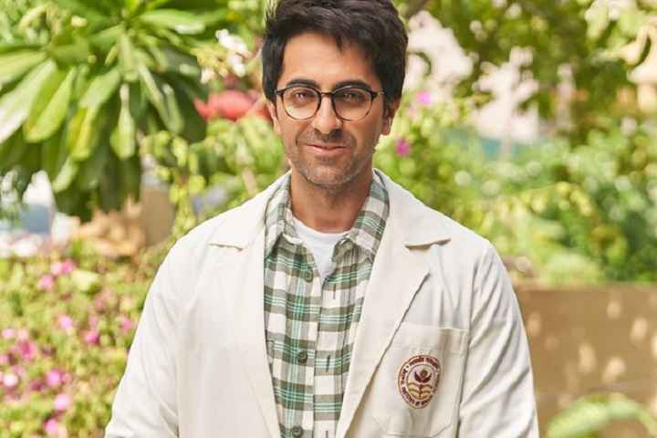 The First Look Of Ayushmann Khurrana As Dr. Uday Gupta From ...
